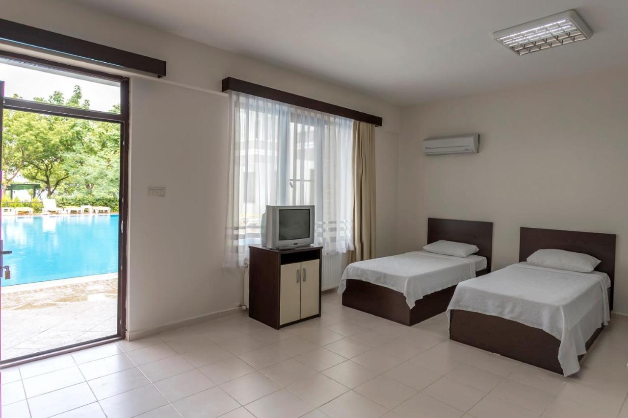 Troas Beach Hotel Tavakli Exterior photo